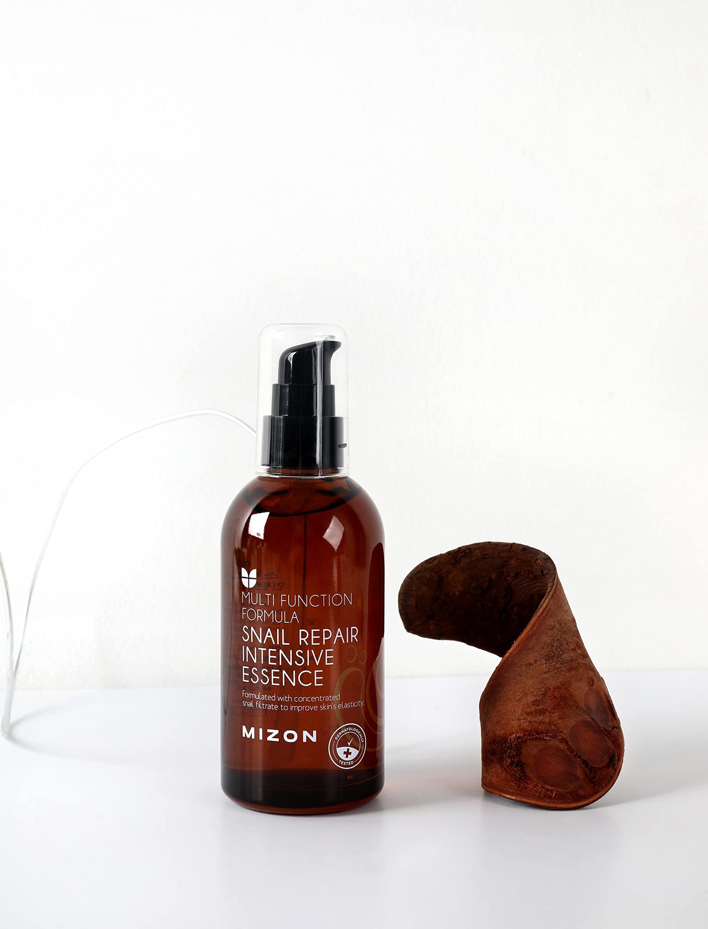 MIZON - Snail Repair Intensive Essence Snail Mucin Adenosine Hyaluronic Acid Centella Asiatica Improves Skin Fine Line Treatment Smooth Skin Korean Skincare (3.38 fl oz)